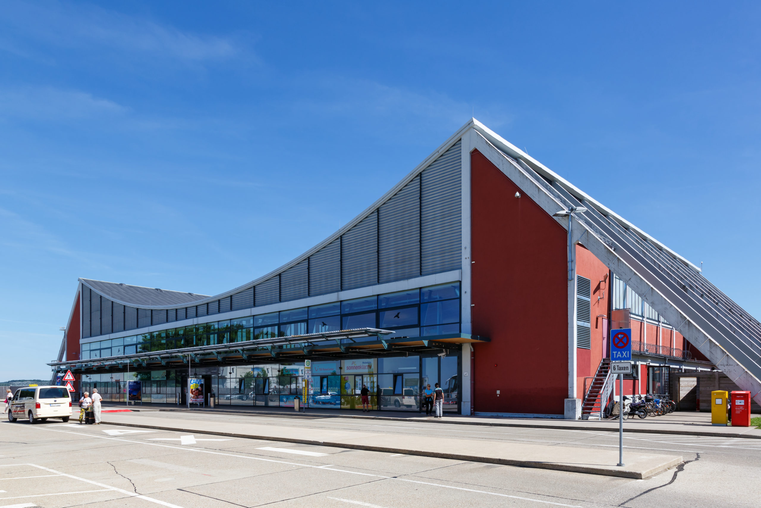 Advising Memmingen Airport on the development of a roadmap to climate ...